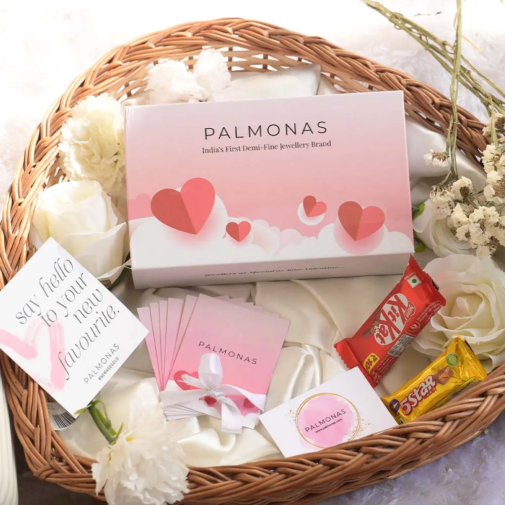 Chain Of Hearts Valentine Box