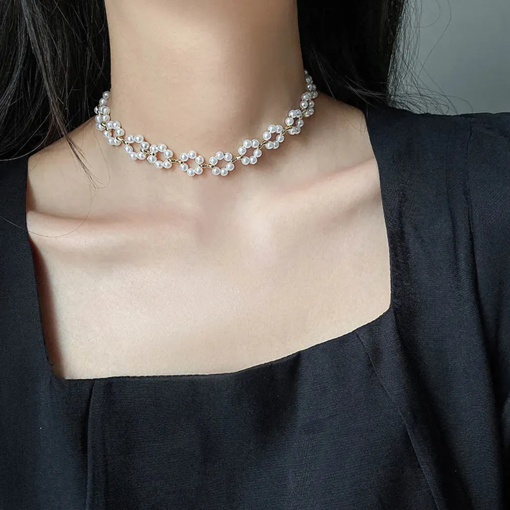 Fashion Temperament Flower Pearl Necklaces Simple Creative Round Hollow Collar Choker Necklaces for Women