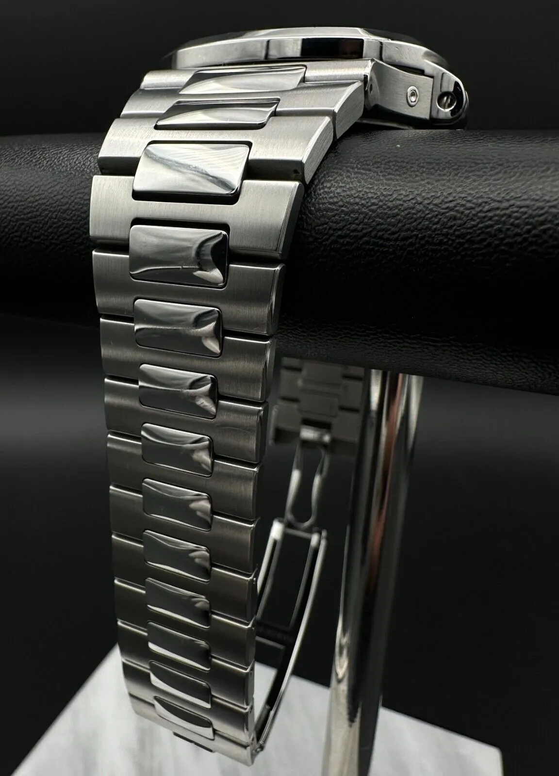 Patek Philippe 5726A-001 Nautilus Annual Calendar Moonphase Men's Watch - 2018